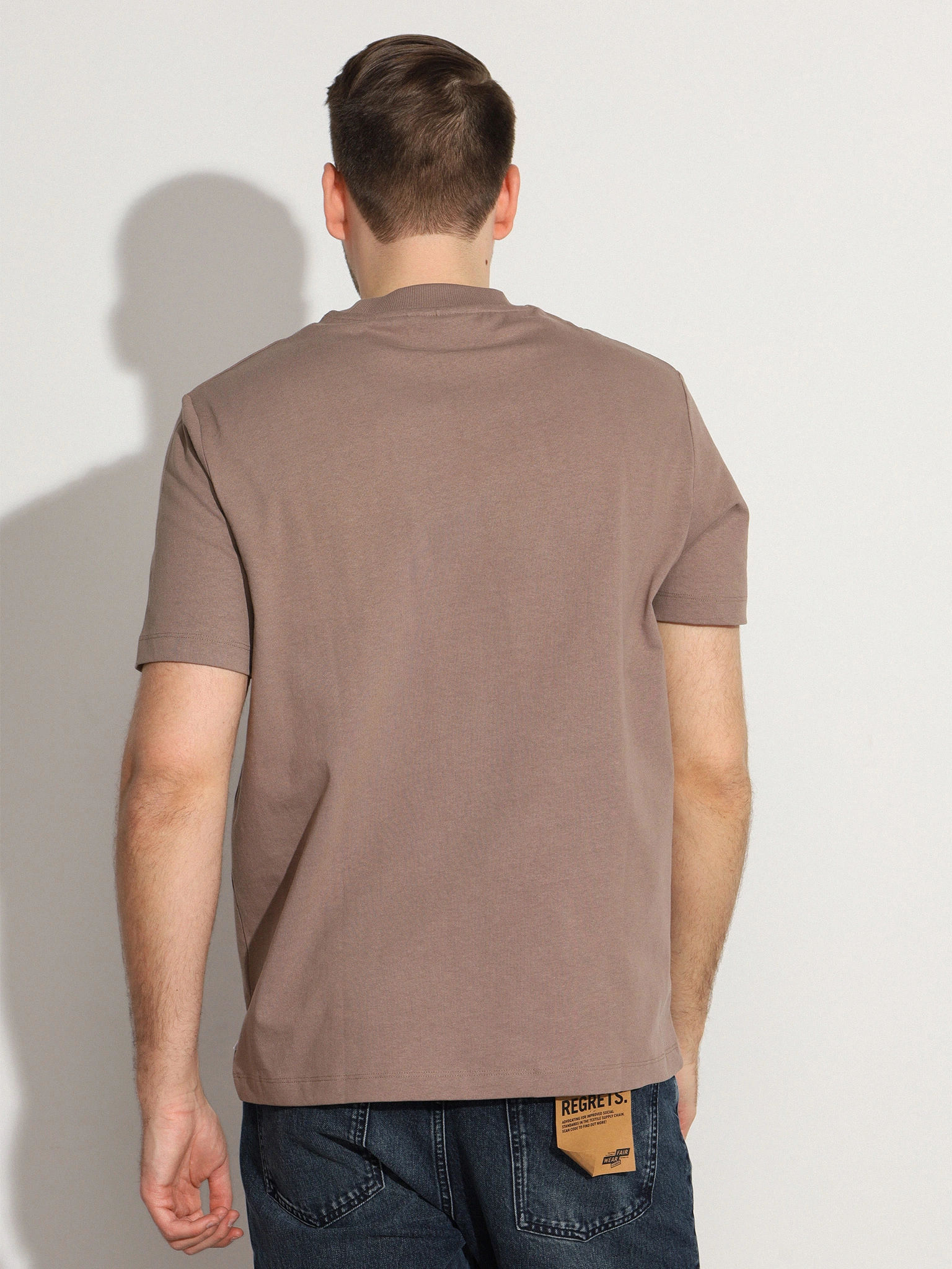 Футболка темно-бежевого цвета из хлопка